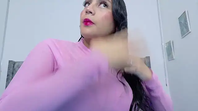 Snapshot of Lizbeth_Rouse chatting on 10.07.25 Lizbeth Rouse online show from 10.07.25