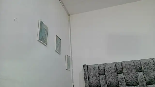 Snapshot of Lizbeth_Rouse chatting on 11.23.25 Lizbeth Rouse online show from 11.23.25