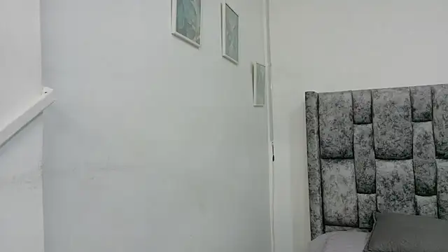 Snapshot of Lizbeth_Rouse chatting on 11.26.25 Lizbeth Rouse online show from 11.26.25