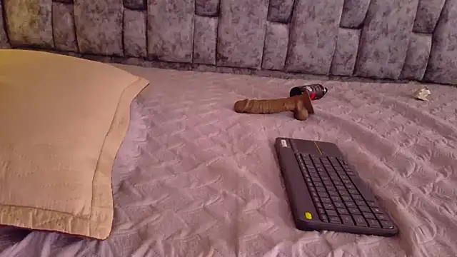 Lizbeth Rouse online show from 01.05.26