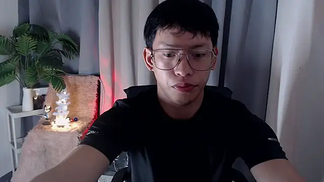 Snapshot of pinkcock_froi2305 chatting on 11.04.25 pinkcock froi2305 online show from 11.04.25