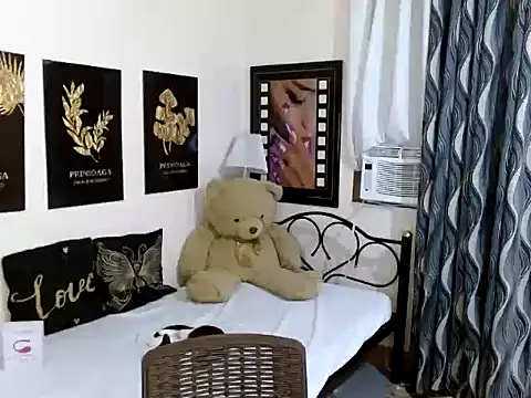 TSbrianaHugeCock online show from 12.20.25