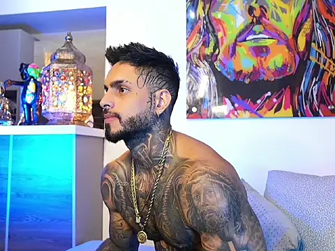 Snapshot of logan_hugh8 chatting on 09.09.25 logan hugh8 online show from 09.09.25