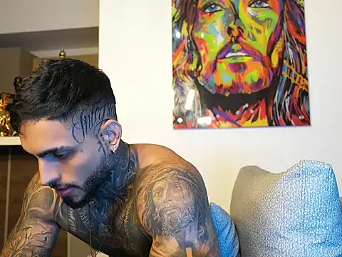 Snapshot of logan_hugh8 chatting on 09.15.25 logan hugh8 online show from 09.15.25