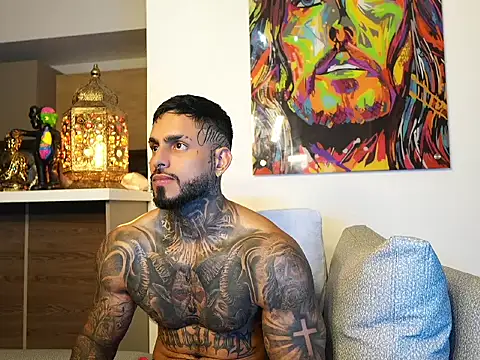 Snapshot of logan_hugh8 chatting on 09.18.25 logan hugh8 online show from 09.18.25