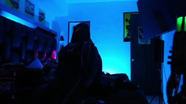 logan hugh8 online show from 02.23.26