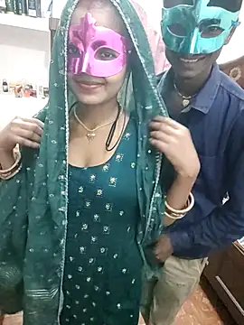 Snapshot of LOVE568 chatting on 11.21.25 LOVE568 online show from 11.21.25