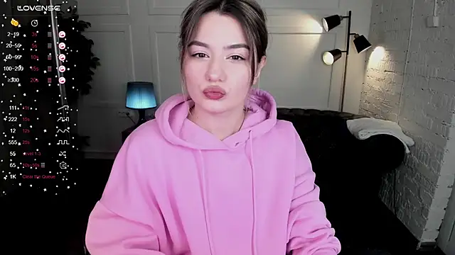 Snapshot of Dark_Moni chatting on 11.08.25 Dark Moni online show from 11.08.25