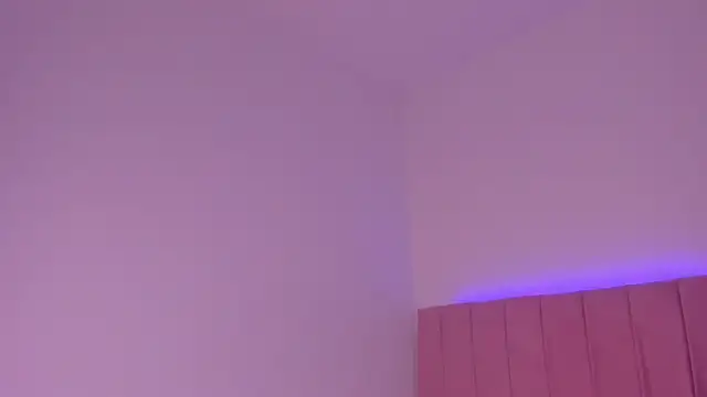 MiaWonderfull online show from 11.28.25