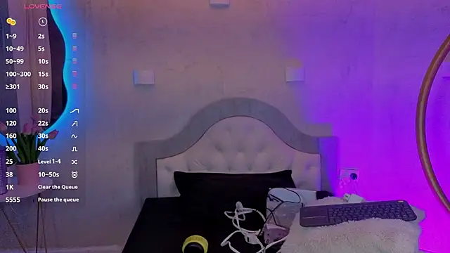 MiaWonderfull online show from 07.31.26