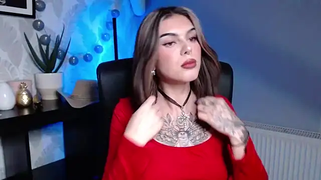 Snapshot of Nova_SIN chatting on 10.24.25 Nova SIN online show from 10.24.25