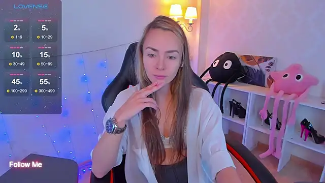 Snapshot of Little_Rockk chatting on 10.06.25 Little Rockk online show from 10.06.25