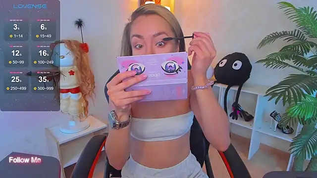 Snapshot of Little_Rockk chatting on 10.11.25 Little Rockk online show from 10.11.25