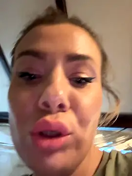 emmasweett11 online show from 09.29.25