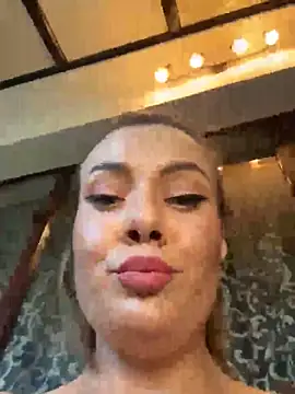 emmasweett11 online show from 10.20.25