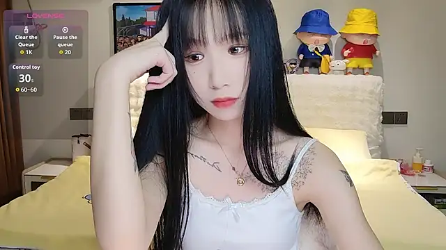 Snapshot of M-OTT_ chatting on 11.04.25 M-OTT online show from 11.04.25