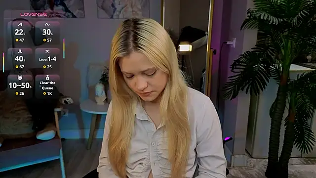 Millie Vanillies online show from 10.19.25