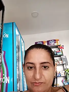 Snapshot of Titiss8921 chatting on 11.04.25 Titiss8921 online show from 11.04.25