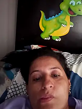 Snapshot of Titiss8921 chatting on 11.15.25 Titiss8921 online show from 11.15.25