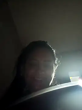 Snapshot of Titiss8921 chatting on 11.27.25 Titiss8921 online show from 11.27.25