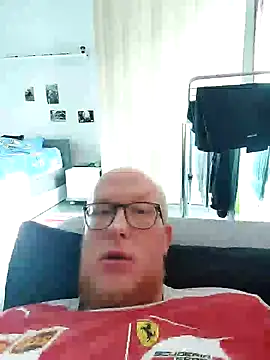 Snapshot of geilerd122 chatting on 10.02.25 geilerd122 online show from 10.02.25