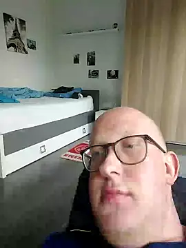 Snapshot of geilerd122 chatting on 10.08.25 geilerd122 online show from 10.08.25