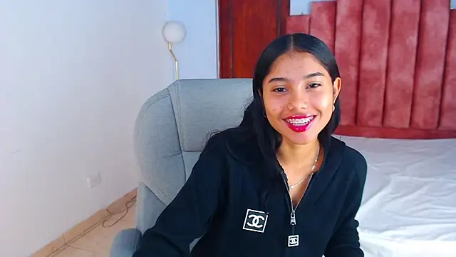 Snapshot of Milaa_Star_ chatting on 10.09.25 Milaa Star online show from 10.09.25