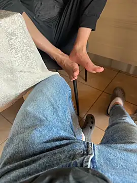 maialexte online show from 04.19.26