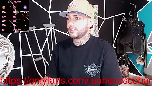 Snapshot of nicolastorres99 chatting on 10.03.25 nicolastorres99 online show from 10.03.25