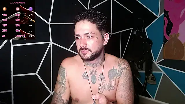 Snapshot of nicolastorres99 chatting on 11.26.25 nicolastorres99 online show from 11.26.25