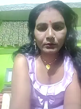 Snapshot of ZIVAA chatting on 02.14.26 ZIVAA online show from 02.14.26