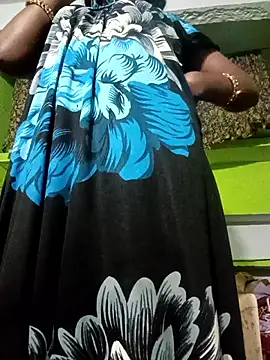 Snapshot of ZIVAA chatting on 02.24.26 ZIVAA online show from 02.24.26