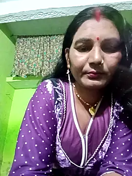 Snapshot of ZIVAA chatting on 02.26.26 ZIVAA online show from 02.26.26