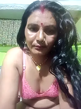 Snapshot of ZIVAA chatting on 04.09.26 ZIVAA online show from 04.09.26