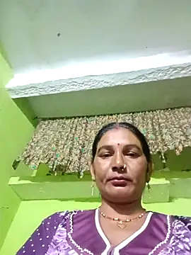 Snapshot of ZIVAA chatting on 04.14.26 ZIVAA online show from 04.14.26