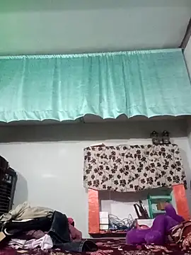 Snapshot of ZIVAA chatting on 04.15.26 ZIVAA online show from 04.15.26