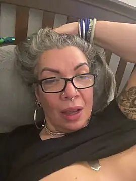 dieseldame1313 online show from 01.13.25