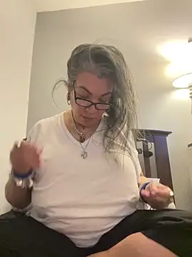 dieseldame1313 online show from 01.22.25