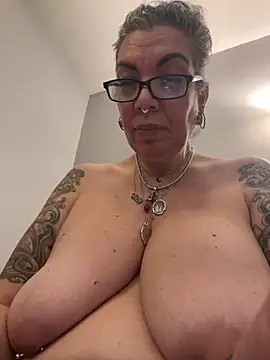 dieseldame1313 online show from 02.26.25