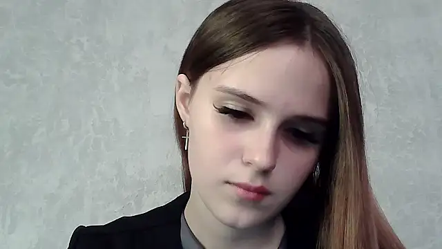 SweetLoraa online show from 09.22.25