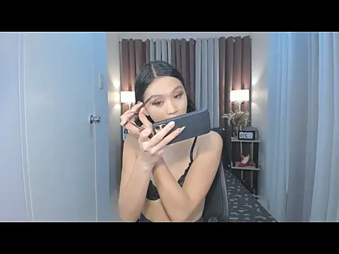 Snapshot of AriellaArida chatting on 11.01.25 AriellaArida online show from 11.01.25