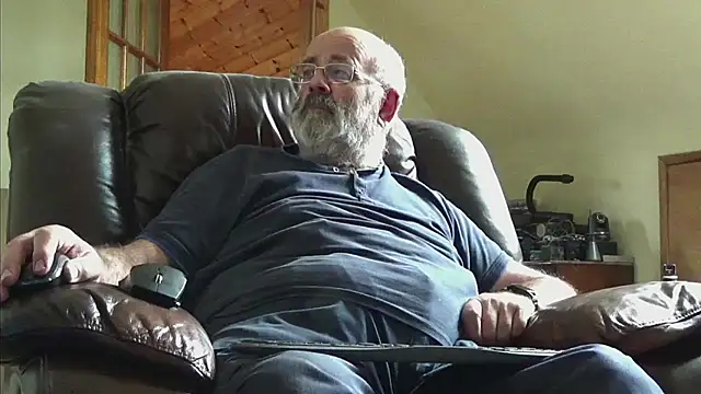 Snapshot of janzer13 chatting on 09.09.25 janzer13 online show from 09.09.25