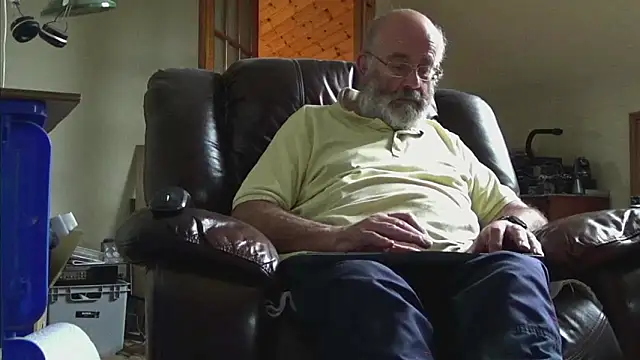 Snapshot of janzer13 chatting on 10.03.25 janzer13 online show from 10.03.25