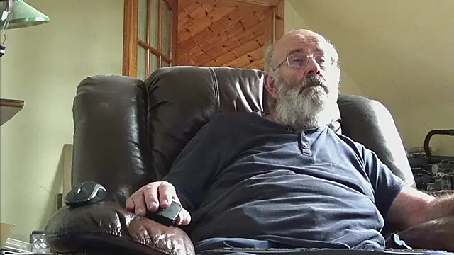 Snapshot of janzer13 chatting on 10.09.25 janzer13 online show from 10.09.25