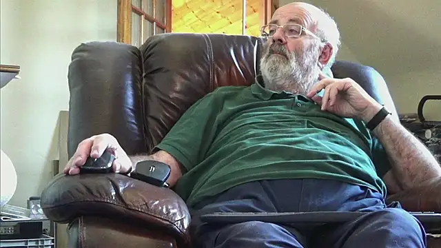 Snapshot of janzer13 chatting on 11.01.25 janzer13 online show from 11.01.25