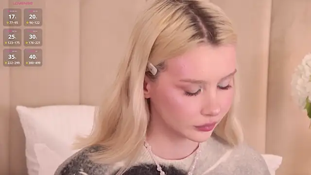 Nesolla online show from 09.16.25