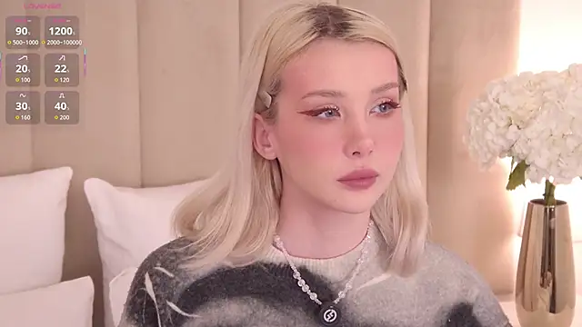 Nesolla online show from 09.19.25