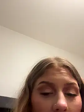 Snapshot of shokatt666 chatting on 12.15.25 shokatt666 online show from 12.15.25