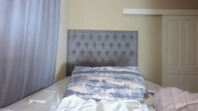 Snapshot of nanababe1 chatting on 09.13.25 nanababe1 online show from 09.13.25