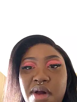 Snapshot of nanababe1 chatting on 10.18.25 nanababe1 online show from 10.18.25